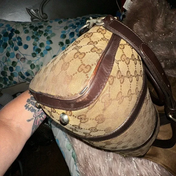 Authentic Vintage Gucci Boston bag I believe from the 90’s - Picture 3 of 16